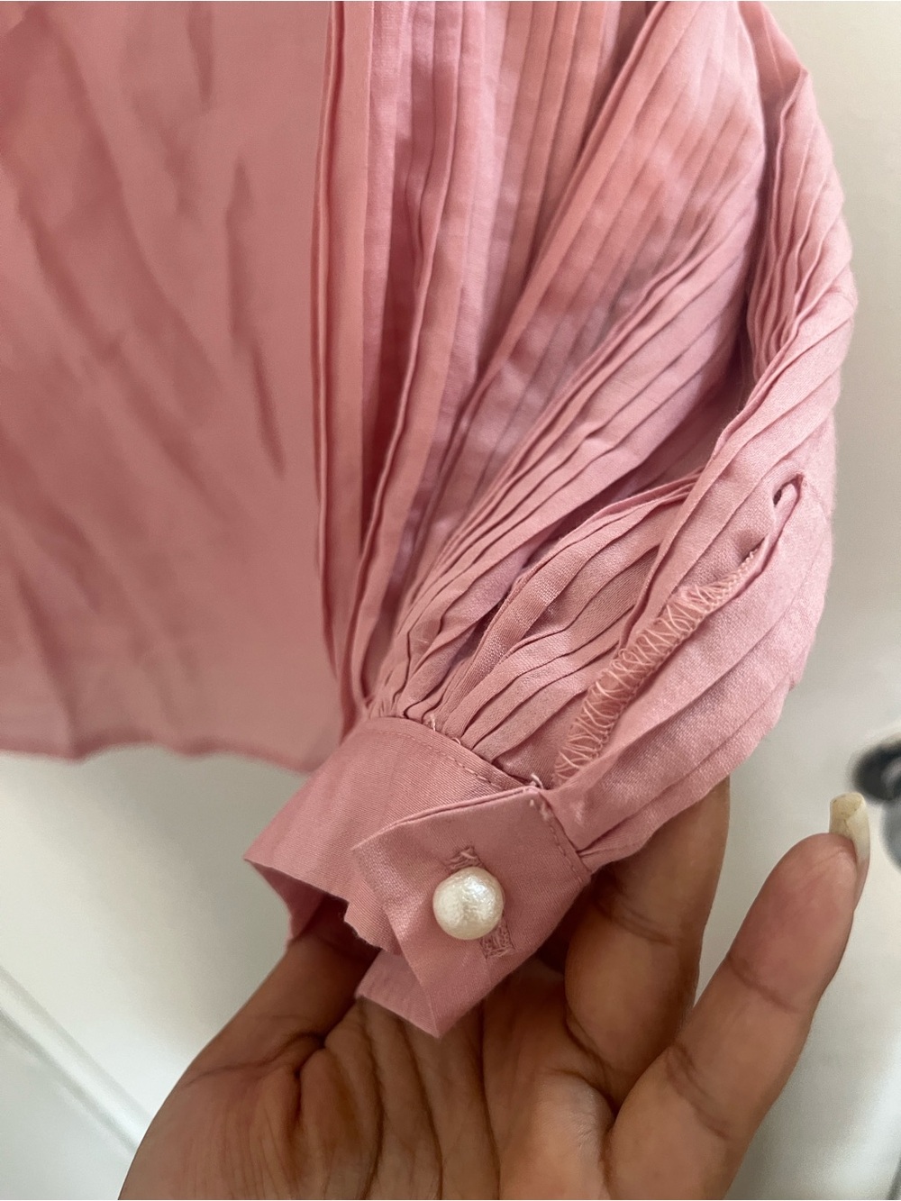 My lullaby Women's Dusty Pink Pleated Puff-Sleeve Blouse - Picture 3 of 4